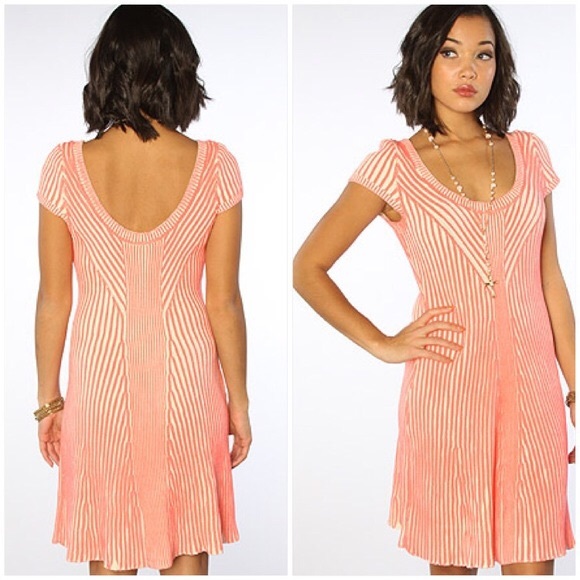 Free People Dresses & Skirts - ⭐️Free People hot off the press dress